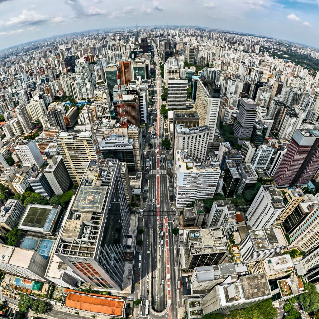 Avenida Paulista vista do alto com drone por Edson Lopes Jr. - Blog do Arcanjo