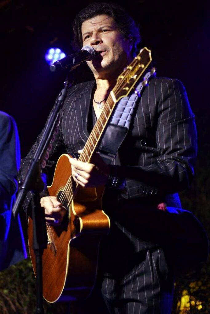 Paulo Ricardo na festa de pré-lançamento de livros sobre Cazuza